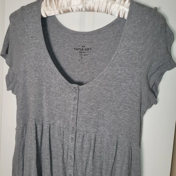 Torrid plus size grey rib knit stretch top - Picture 3 of 5